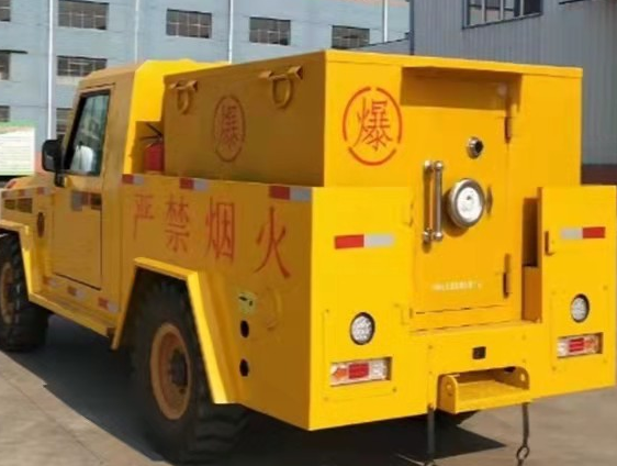 隆德凯龙爆破器材运输车：保障爆破任务的安全运行